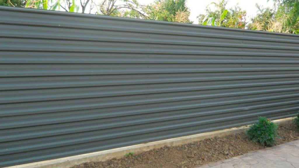 Забор из профнастила