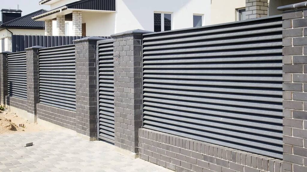 забор из профнастила