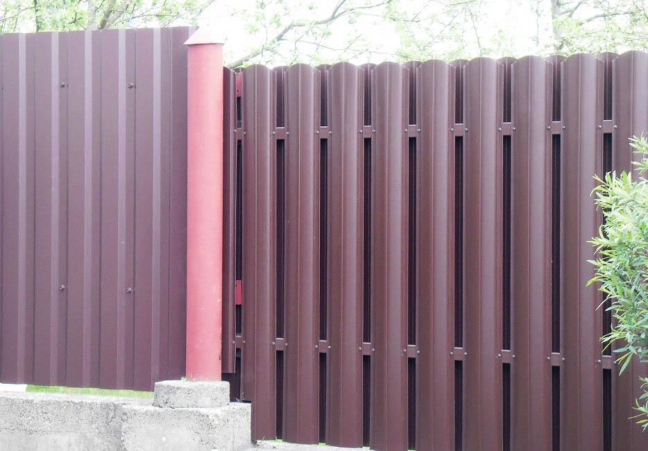 Забор из штакетника